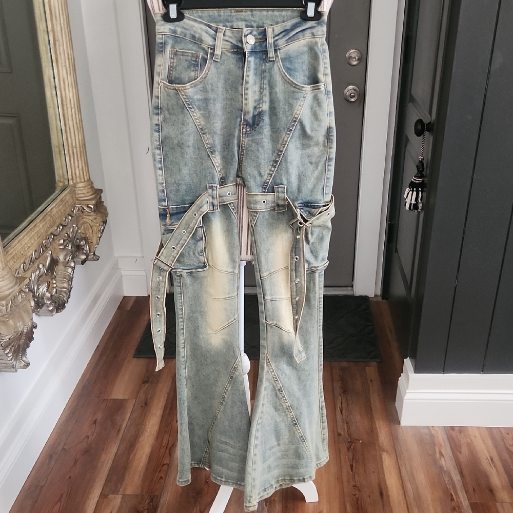 Distressed Washed Cargo Flare Denim